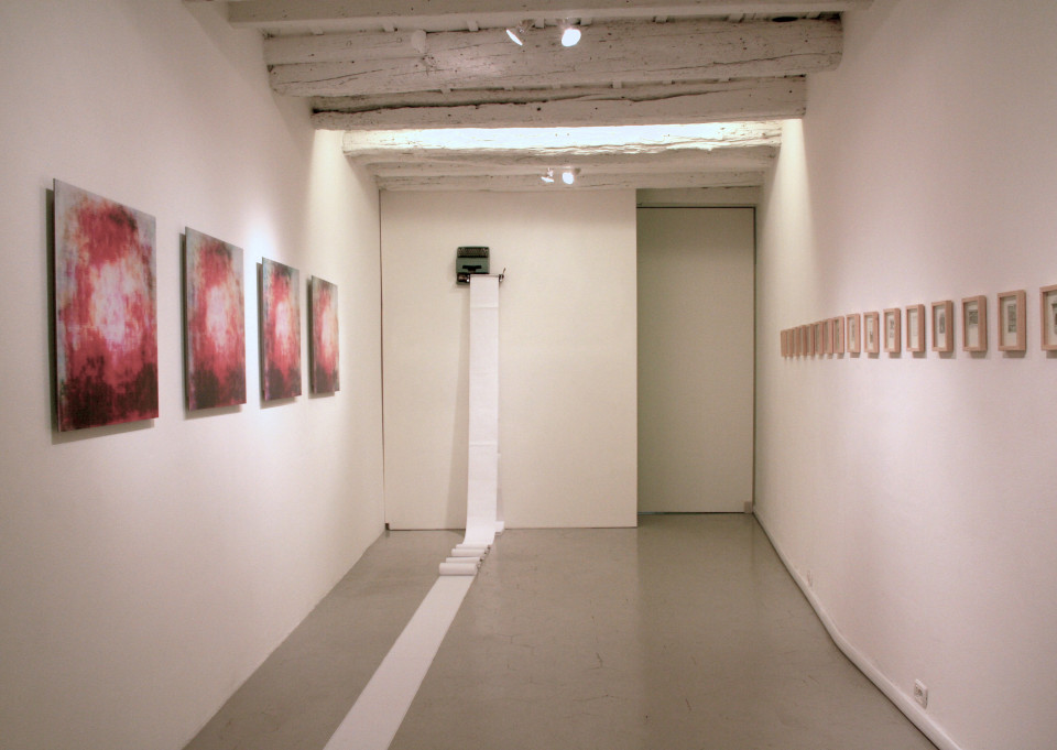 Avatar, installation view in "vicinilontani" exhibition, 2009. Courtesy: viamoronisedici spazioarte.